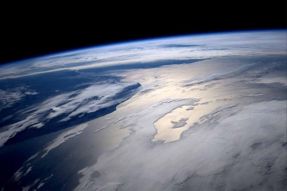 ISS-kilatas(960x640).jpg (Föld, )
