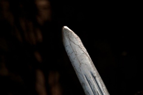 Kardhegy (kard, penge, )