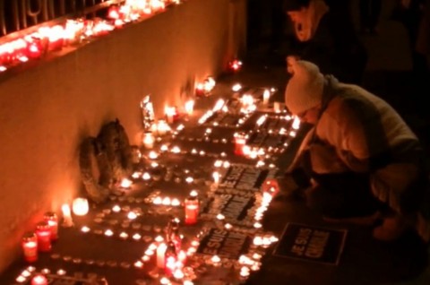Megemlékezés a francia nagykövetségnél (charlie hebdo, )