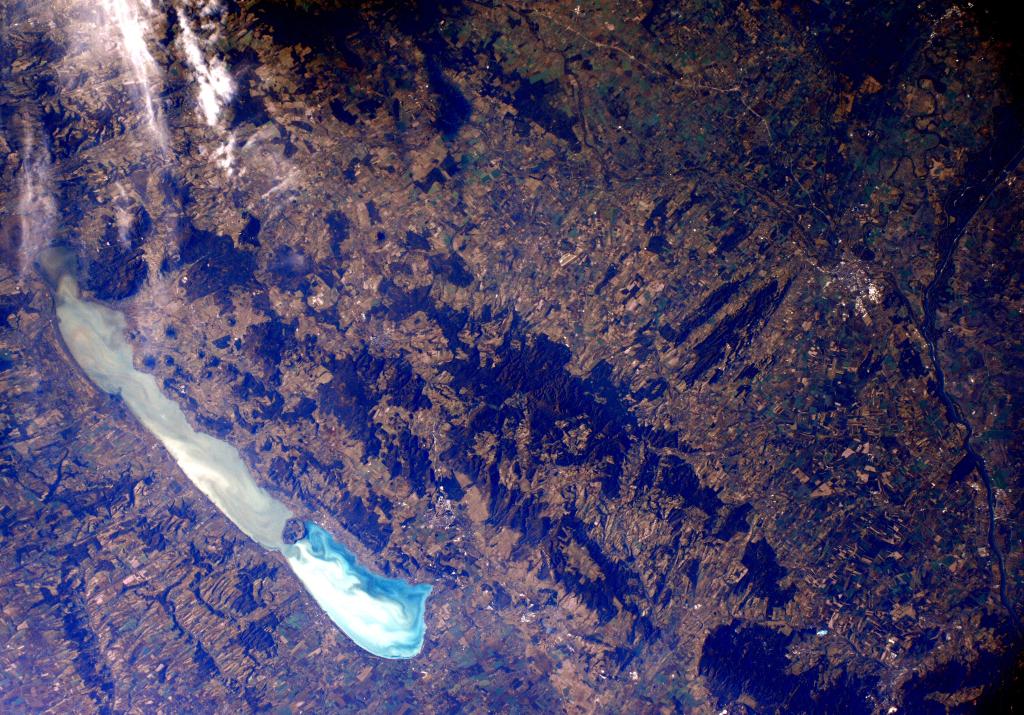 balaton az űrből (balaton, űrfelvétel)