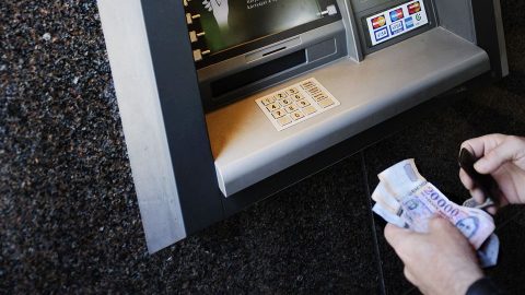 bankkartya(430x286).jpg (készpénz, atm, bankkártya, bankomat, )