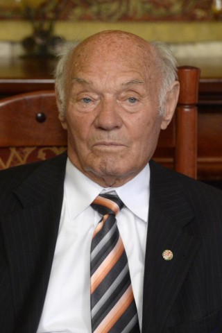 buzánszky jenő (buzánszky jenő)