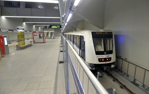 metro(210x140).jpg (metró)