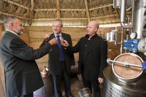 palinkafozes(210x140).jpg (pálinkafőzés, pálinka, )