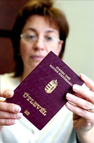 utlevel(210x140).jpg (útlevél)