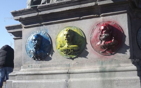 Arad, lefestett szabadság-szobor (arad, szabadság-szobor, festék)