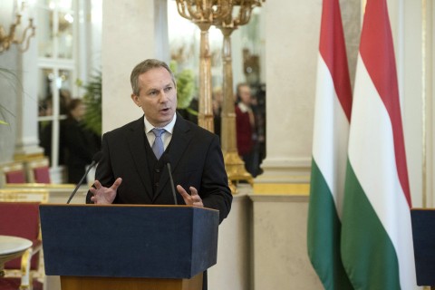 Kőrösi Csaba (Kőrösi Csaba)