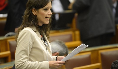 Szel-Bernadett(210x140).jpg (Szél Bernadett)