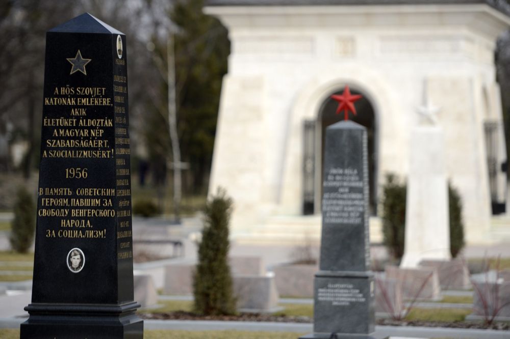 Szovjet katonai emlékmű (putyin, )