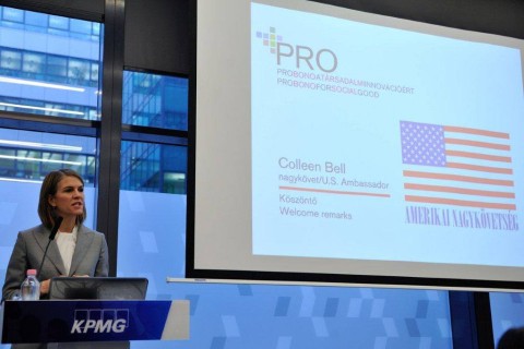 colleen bell (colleen bell)