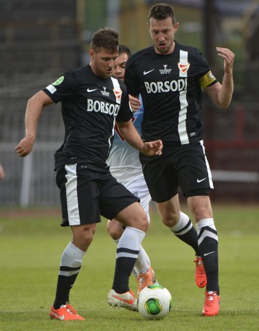 kádár tamás (kádár tamás)