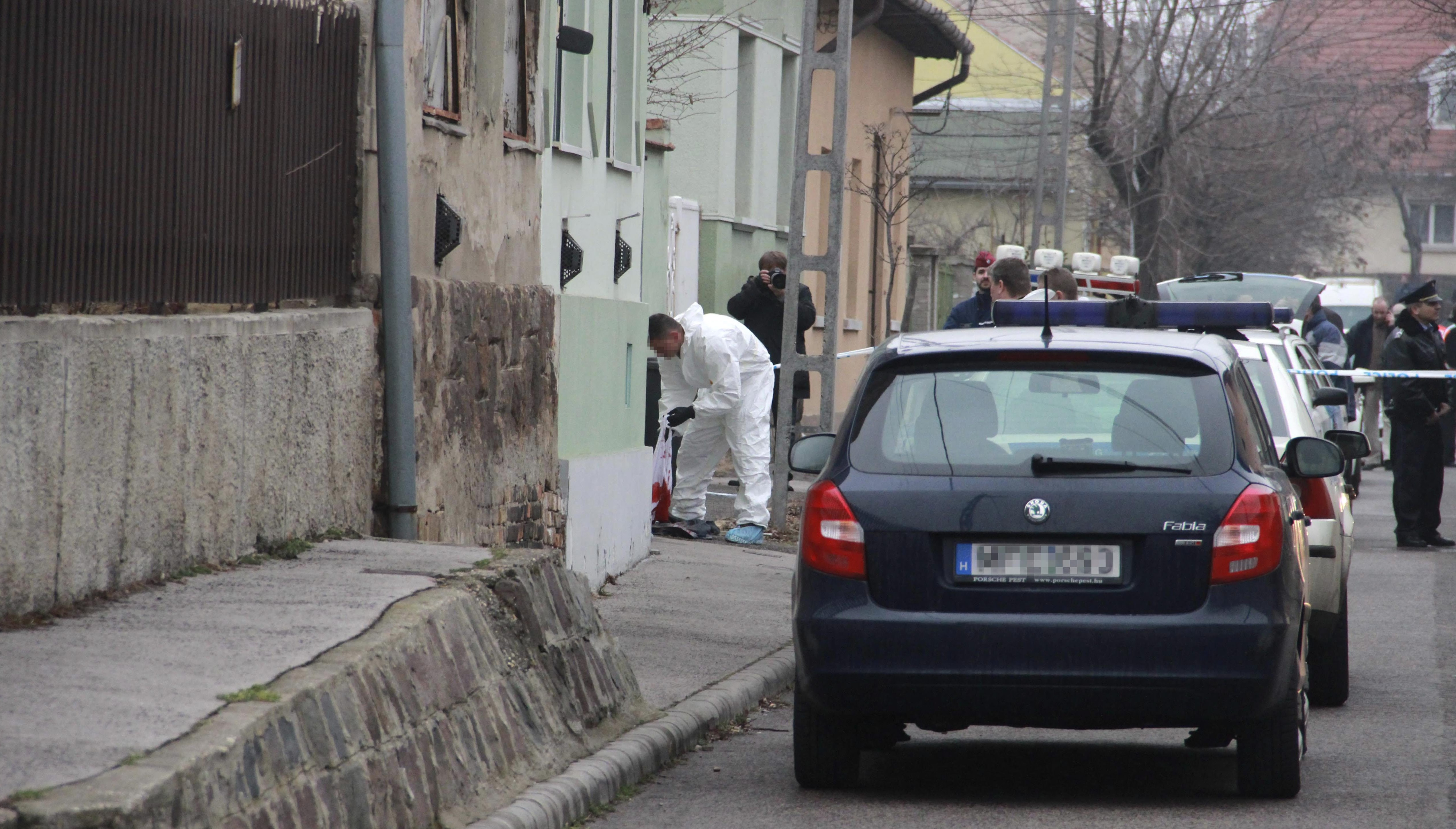 késelés Budapesten (késelés Budapesten)