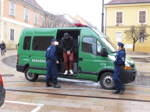 pécsi gyilkos (pécsi gyilkos)