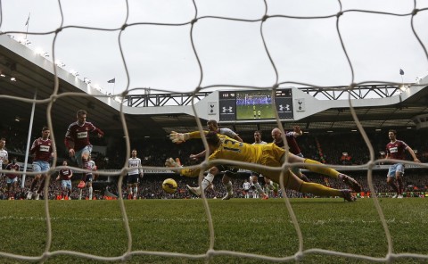 tottenham (tottenham)