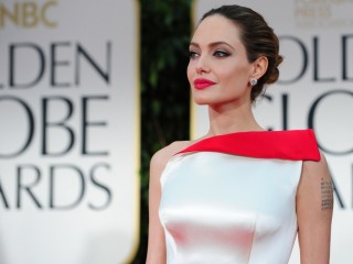 Angelina Jolie (angelina jolie, )