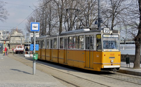 Clark Ádám tér 19-es villamos (villamos, )