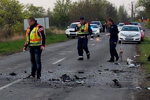 Helyszineles(430x286).jpg (helyszínelés, baleseti helyszínelés, helyszínelők, rendőrség, )