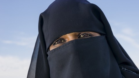 Muszlim feleség (muszlim, csador, )