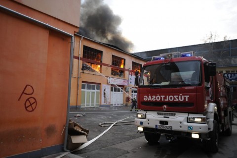 Raktártűz a Golgota utcában (tűz, )