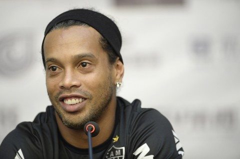 Ronaldinho (ronaldinho, )