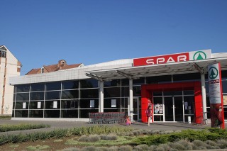 Spar áruház (Spar áruház)