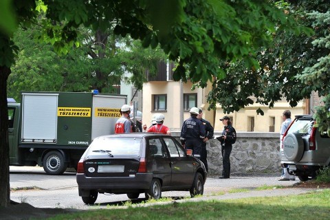 Tuzszereszek(960x640)(5).jpg (tűzszerészek, )