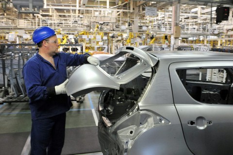 autogyar(960x640).jpg (autó, autóipar, autógyár, szerelő, munkás,)