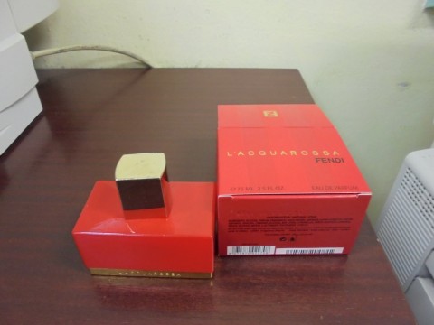 csempészparfüm (csempészparfüm)