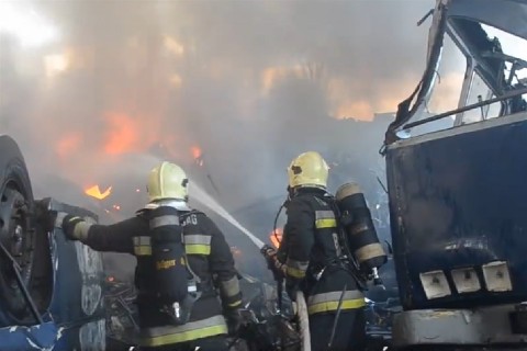 ego-vastelep(960x640).jpg (tűzoltók, vastelep)