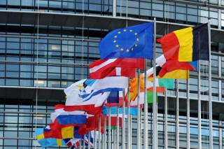 europai-zaszlok(210x140).jpg (európai zászlók)