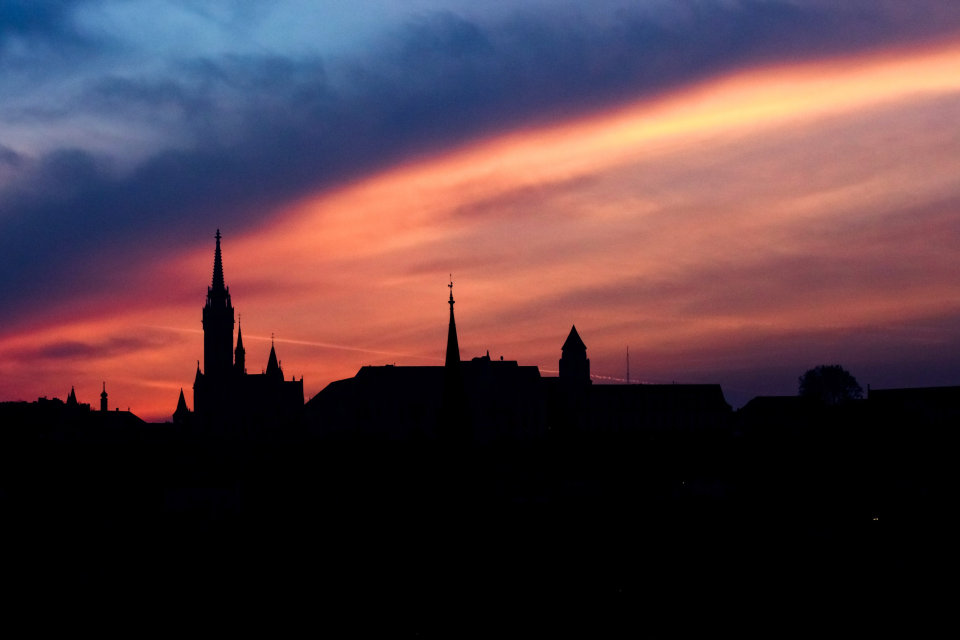 felhős ég (felhős ég)