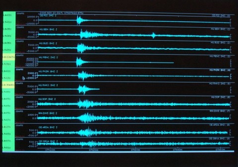 foldrenges(210x140).jpg (földrengés)