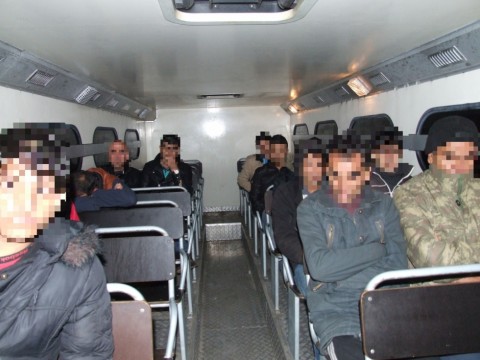 határsértők (határsértők)