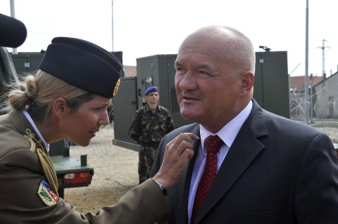 hende-csaba(210x140).jpg (hende csaba, )