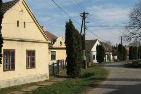 megyer-kiado(960x640).jpg (megyer)