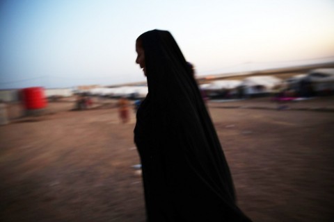 menekült nő (menekült, nő, irak,)