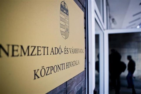 nav(2)(960x640).jpg (nav)