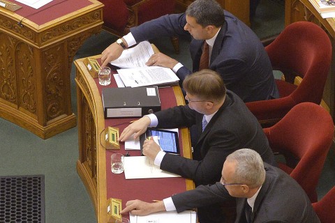 parlament szavazás (parlament szavazás)