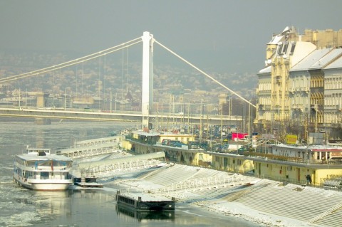 pesti alsó rakpart (pesti alsó rakpart)