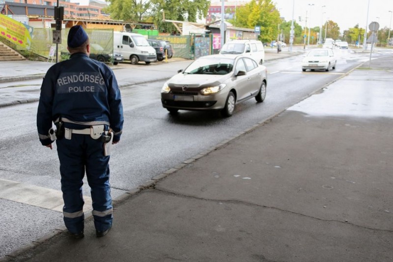 rendőrség, közúti ellenőrzés, igazoltatás (rendőrség, közúti ellenőrzés, igazoltatás)