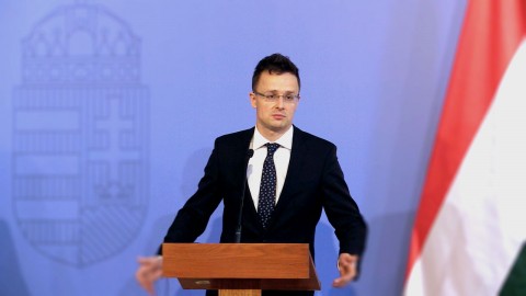 sziijártó (szijjártó)