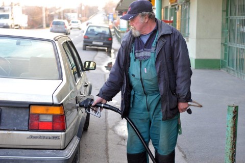 tankolás (tankolás)