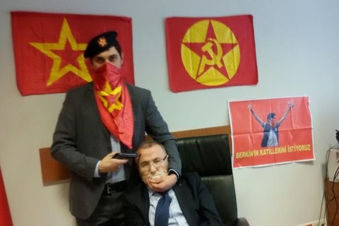 török ügyész túsz (török ügyész, túszu)