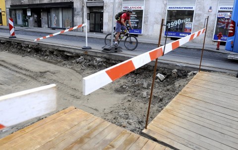 utfelujitas(210x140).jpg (útfelújítás)