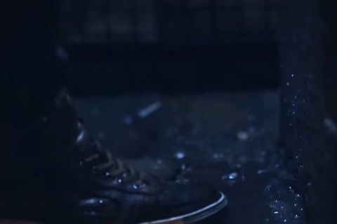 visszapisilő fal (visszapisilő fal)