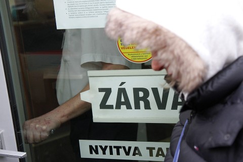 zárva (zárva)