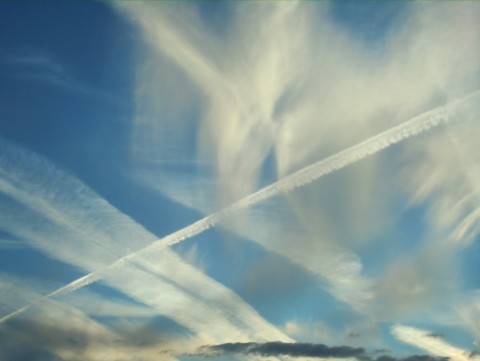 Chemtrail (chemtrail, kondenzcsík,)