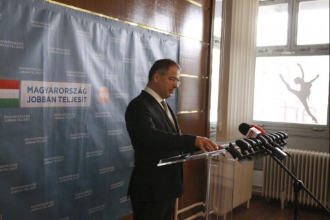 Kósa Lajos Ajkán (kósa lajos, )