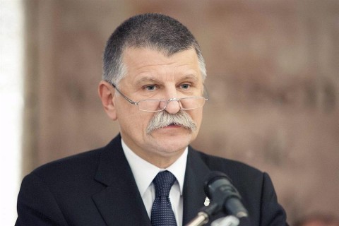 Kover-Laszlo-Komaromban(960x640).jpg (kövér lászló, komárom, )