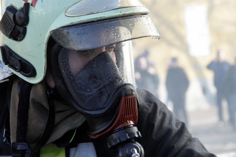 Tuzolto(960x640).jpg (tűzoltás, tűzoltó, tűzoltóság, )